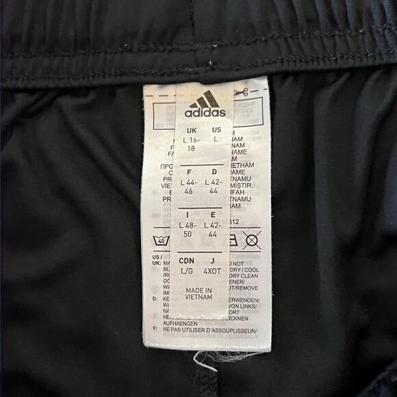 Adidas Women’s Black 3-Stripes Shorts Size L AEROREADY Athletic Running Training - Picture 3 of 4